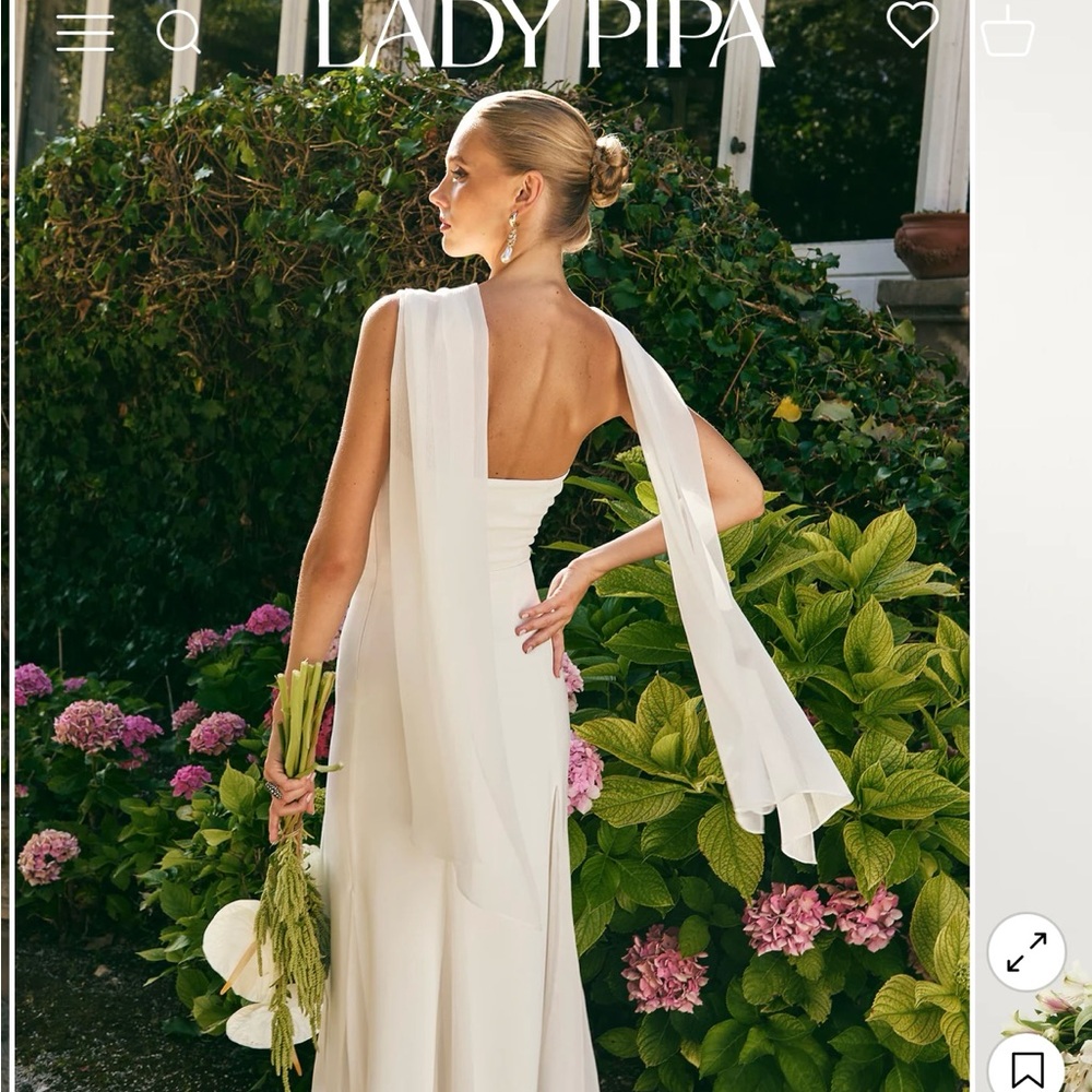 Lady Pipa One Shoulder White Dress - Picture 2 of 4